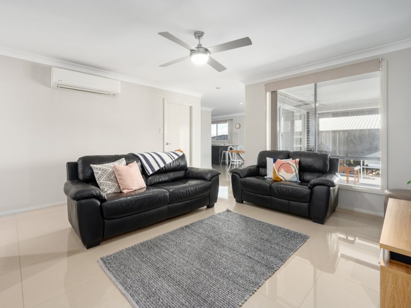 8 Redgum Circuit, Aberglasslyn NSW 2320