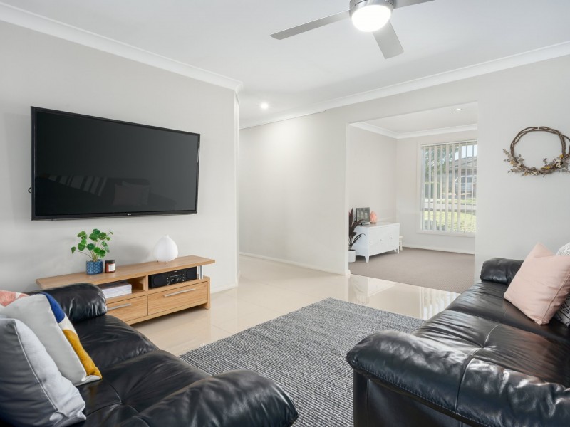 8 Redgum Circuit, Aberglasslyn NSW 2320