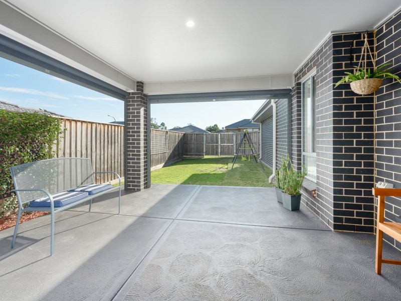 8 Redgum Circuit, Aberglasslyn NSW 2320