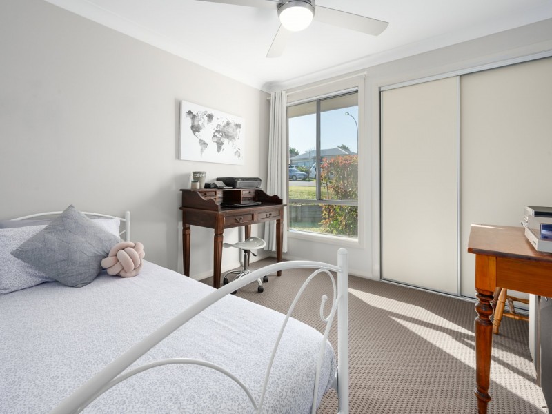 8 Redgum Circuit, Aberglasslyn NSW 2320