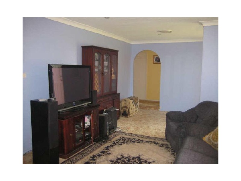 8 Barlow Close, Thornton NSW 2322