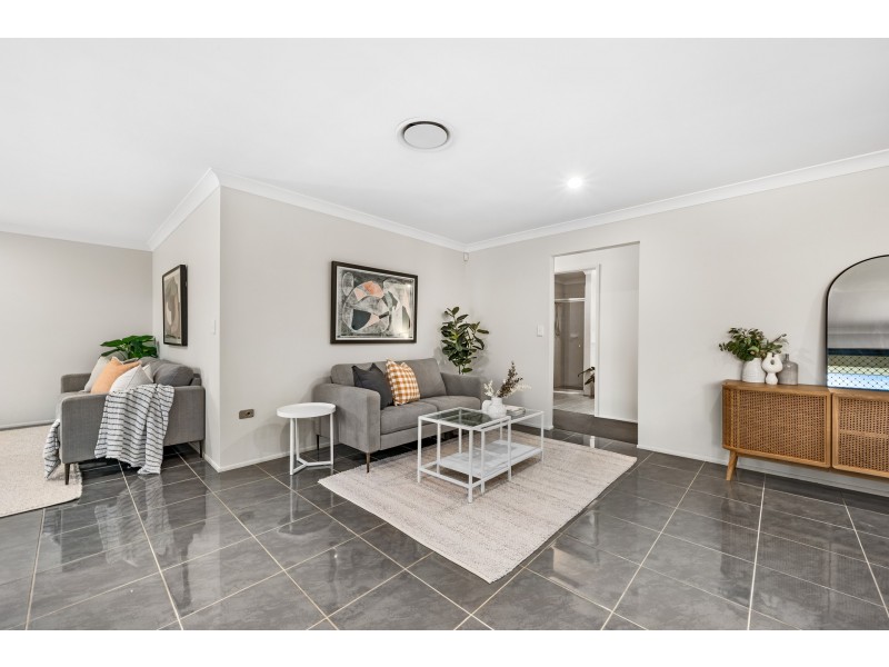 15 Pinnacle Close, Bolwarra Heights NSW 2320