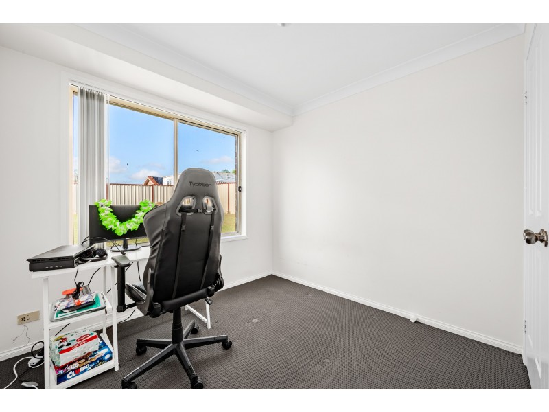 21 Coburn Circuit, Metford NSW 2323