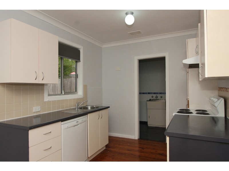 4 Jarrett Street, Waratah West NSW 2298