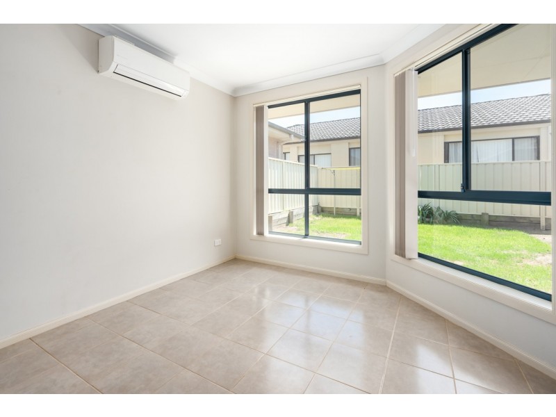 2/8 Boyd Avenue, Metford NSW 2323