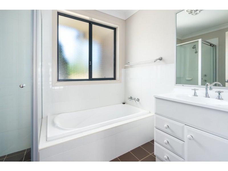 2/8 Boyd Avenue, Metford NSW 2323