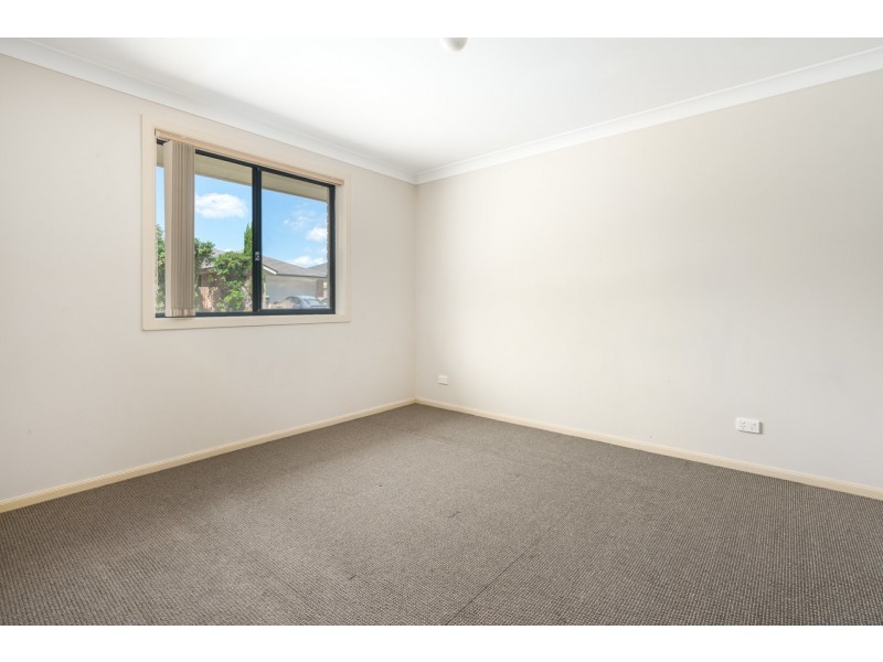 2/8 Boyd Avenue, Metford NSW 2323
