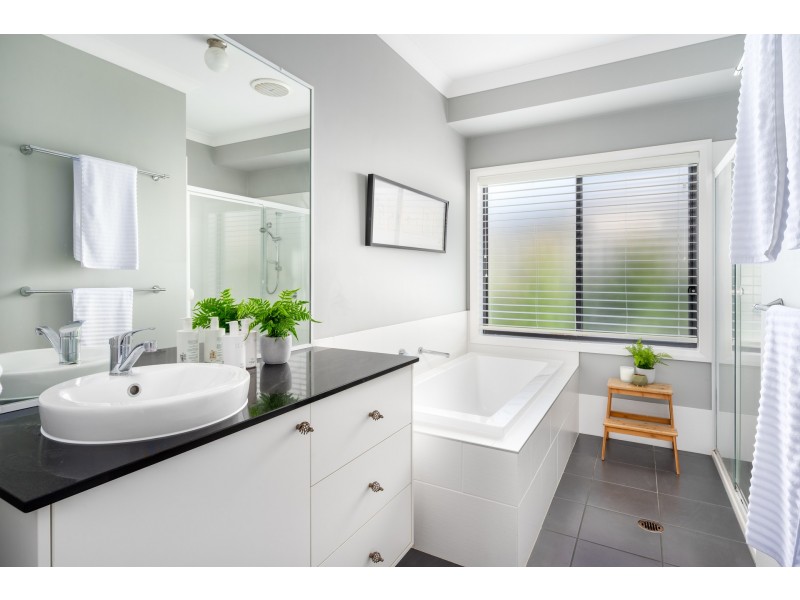 31 Carnarvon Circuit, East Maitland NSW 2323