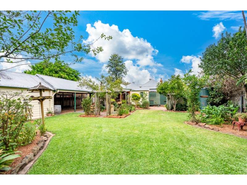 26 King Street, Lorn NSW 2320