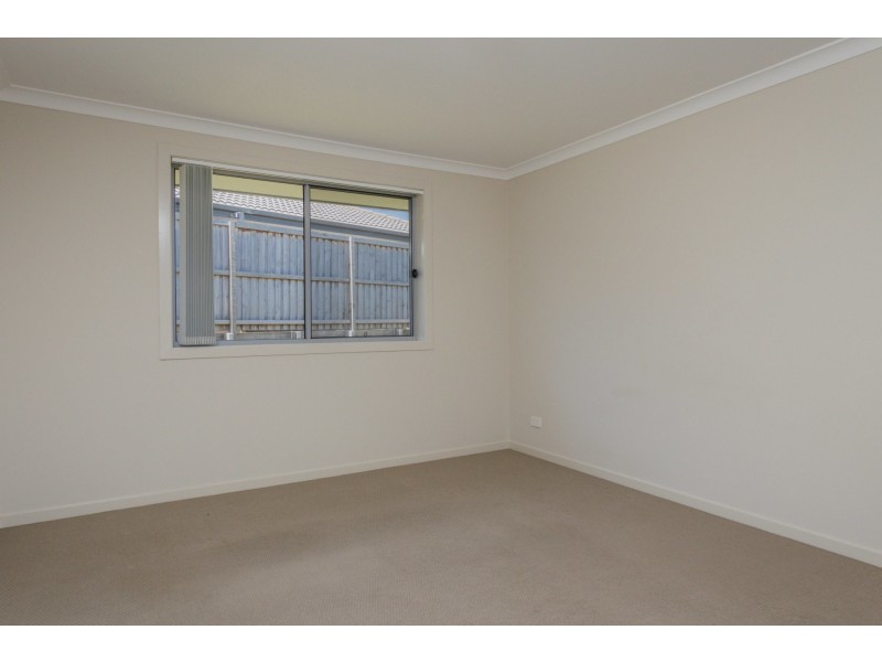 11 McKeachie Drive, Aberglasslyn NSW 2320