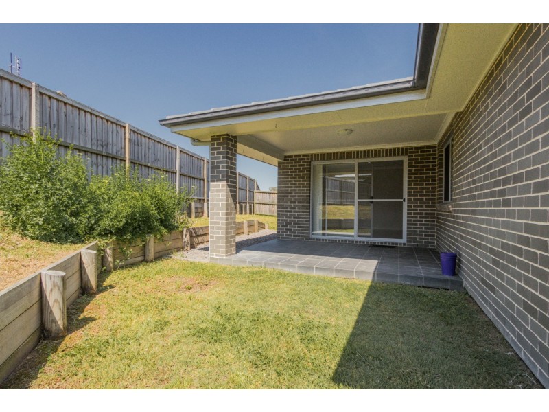 11 McKeachie Drive, Aberglasslyn NSW 2320