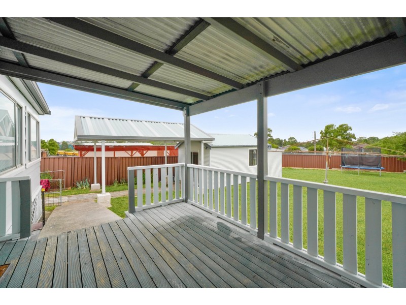 25 Elizabeth Street, Telarah NSW 2320
