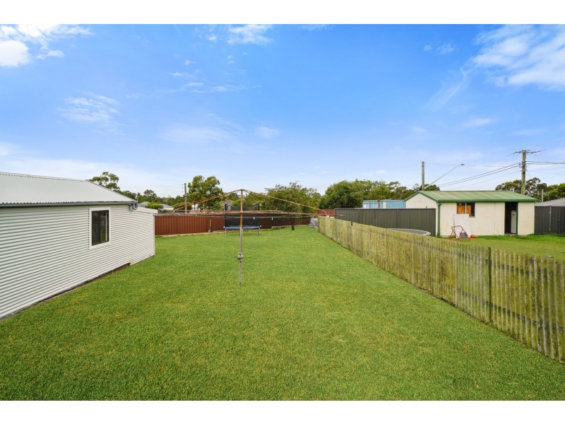 25 Elizabeth Street, Telarah NSW 2320