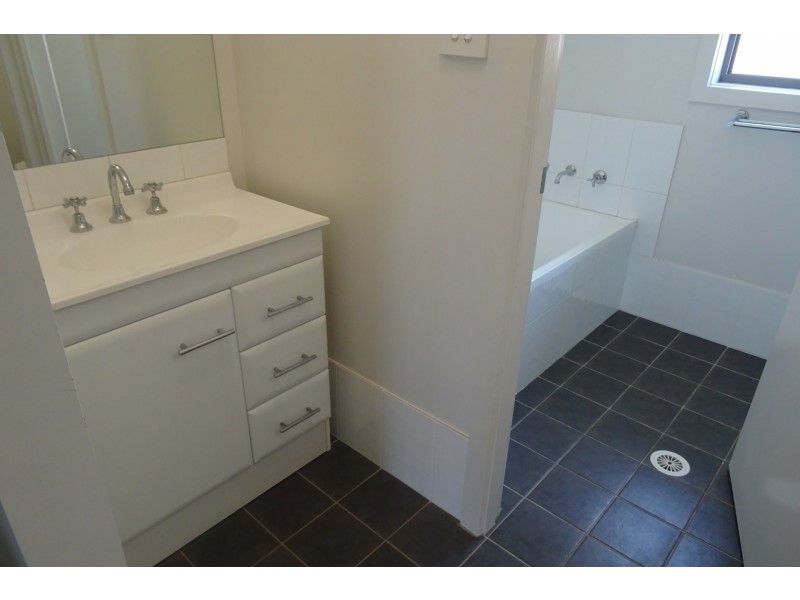 9A Southern Avenue, Tarro NSW 2322