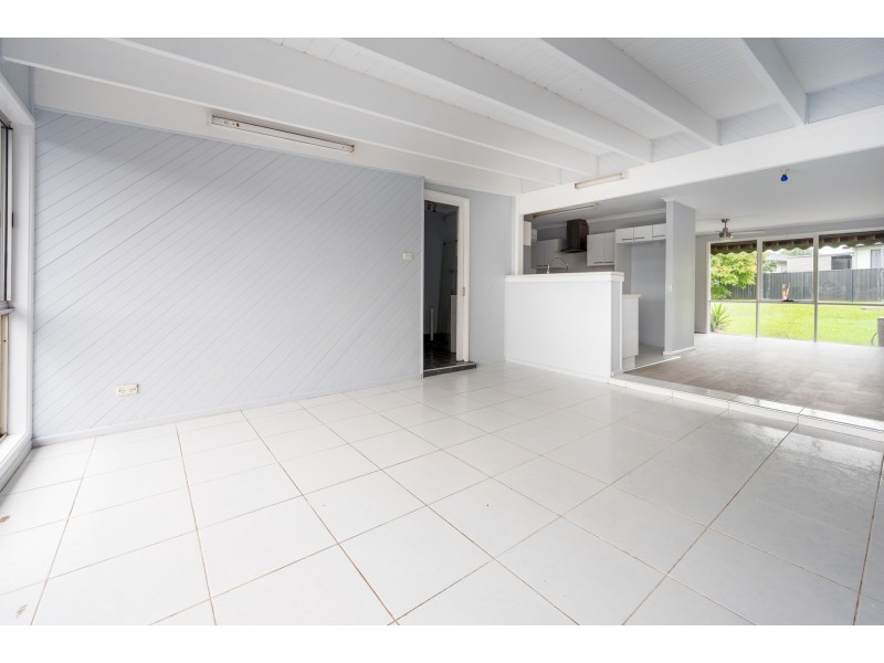 4 Woolley Close, Thornton NSW 2322