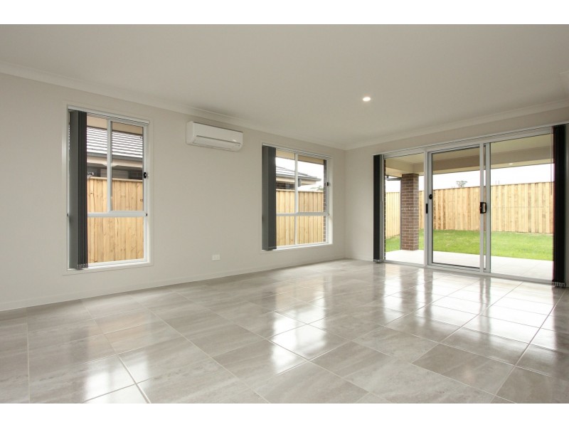 36 Golden Whistler Avenue, Aberglasslyn NSW 2320