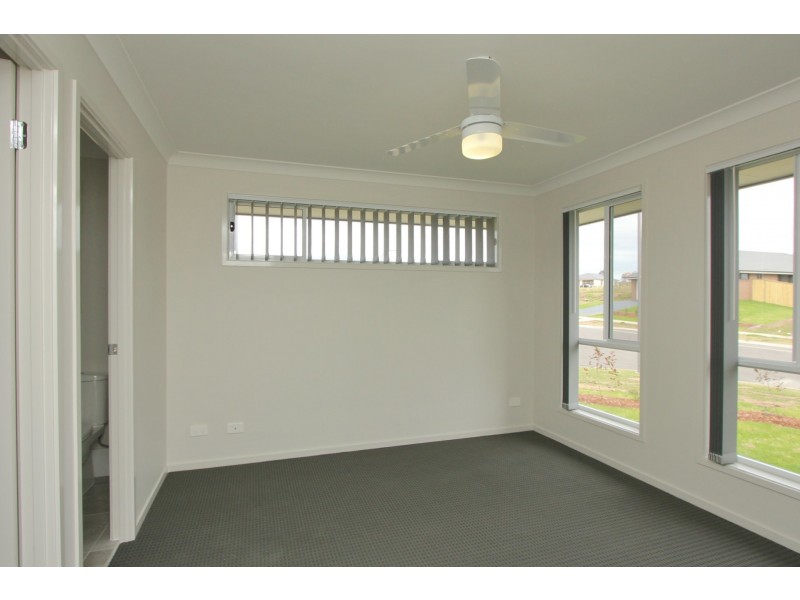 36 Golden Whistler Avenue, Aberglasslyn NSW 2320