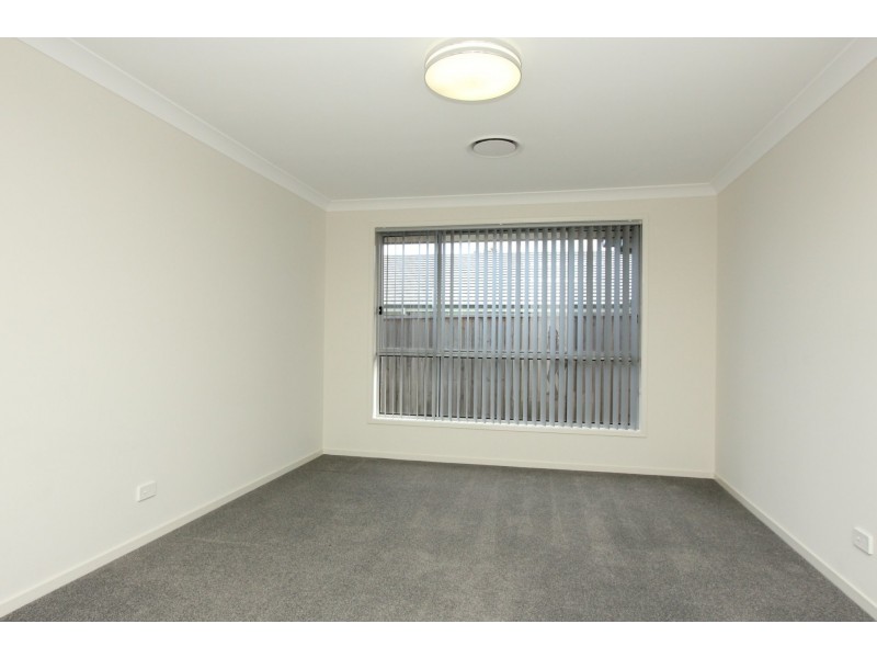 37 Arrowtail Street, Chisholm NSW 2322