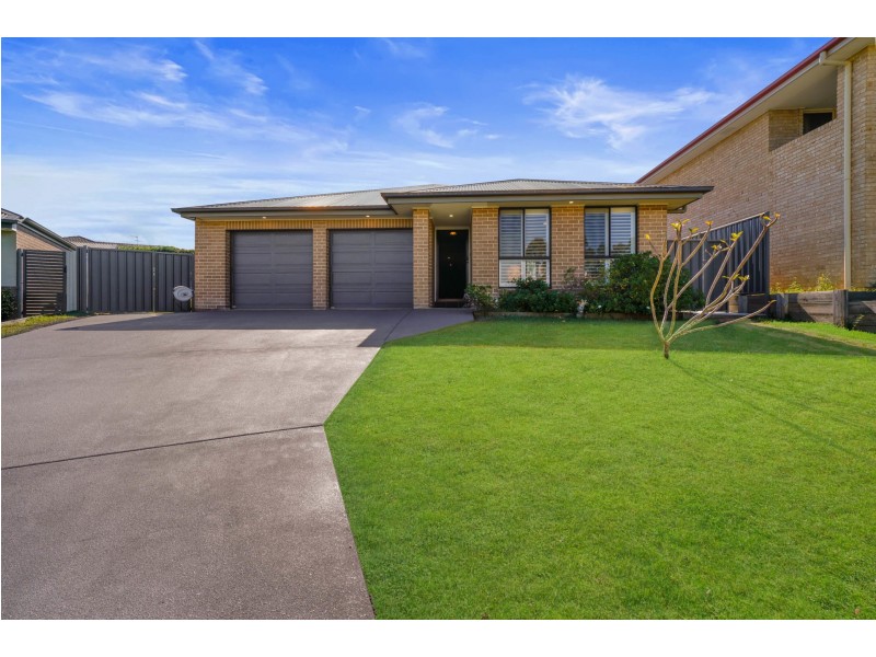 15 Pinnacle Close, Bolwarra Heights NSW 2320