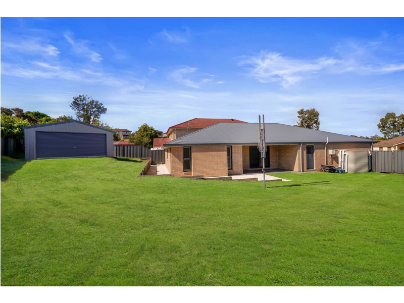 15 Pinnacle Close, Bolwarra Heights NSW 2320