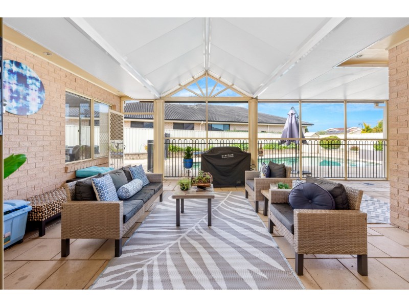 54 Somerset Drive, Thornton NSW 2322