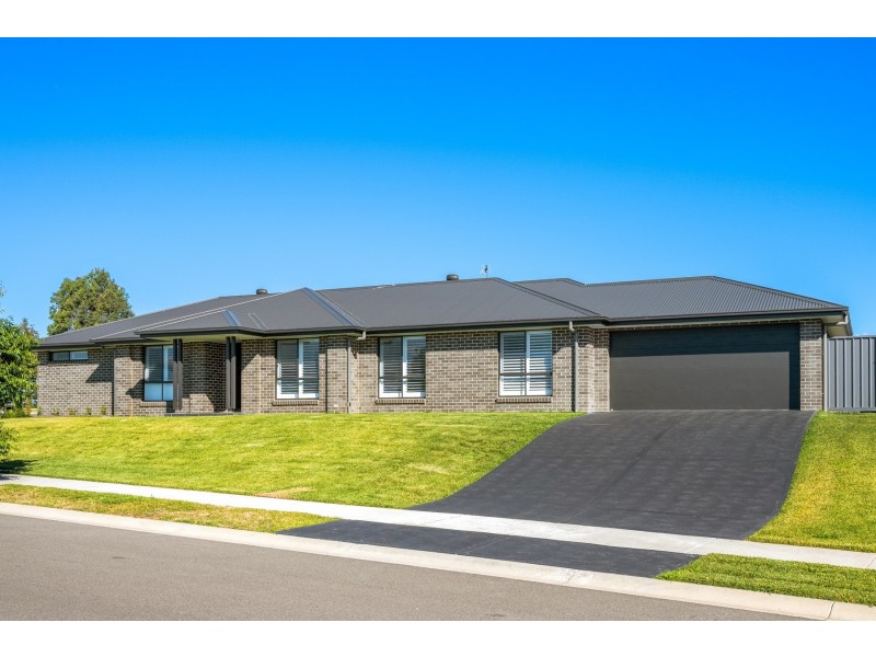 72 Redwood Drive, Gillieston Heights NSW 2321