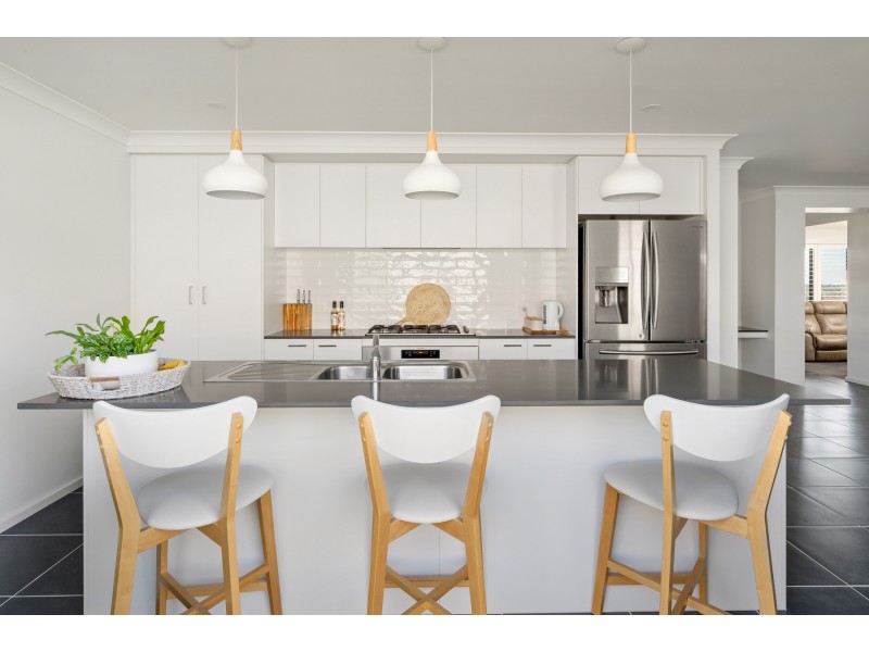 72 Redwood Drive, Gillieston Heights NSW 2321