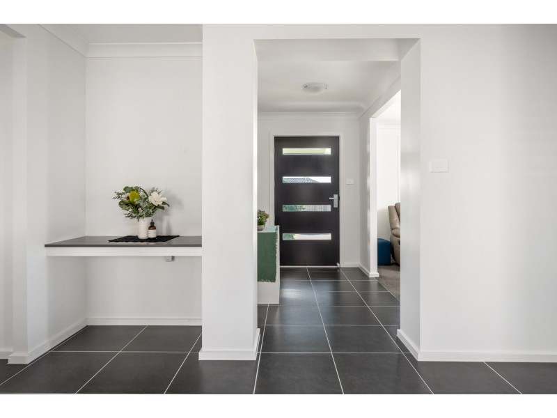 72 Redwood Drive, Gillieston Heights NSW 2321