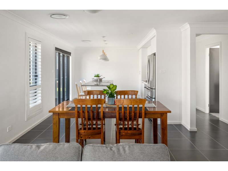 72 Redwood Drive, Gillieston Heights NSW 2321