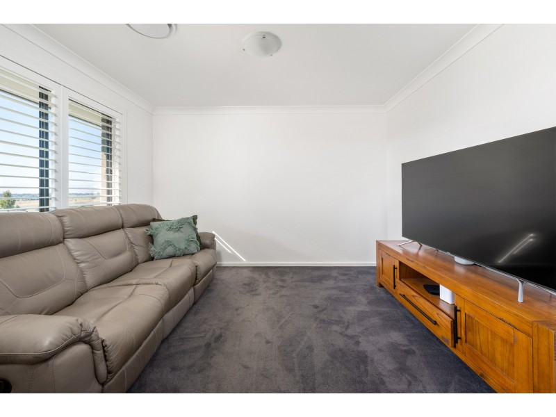 72 Redwood Drive, Gillieston Heights NSW 2321