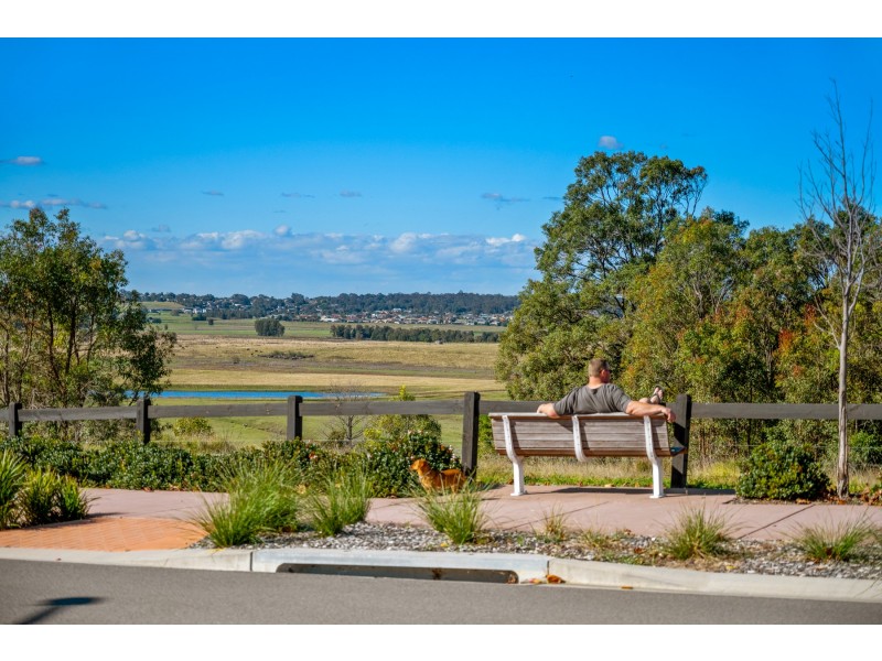72 Redwood Drive, Gillieston Heights NSW 2321