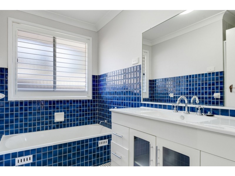 8 Knoll Crescent, East Maitland NSW 2323