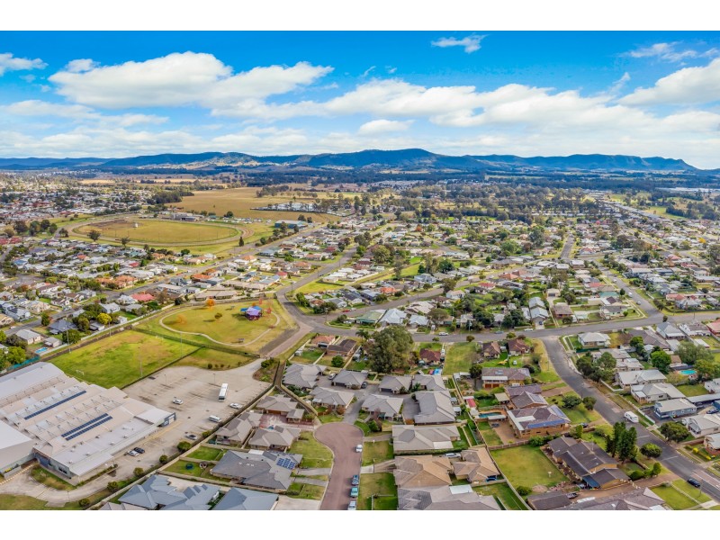 1-3/18 Fairview Place, Cessnock NSW 2325