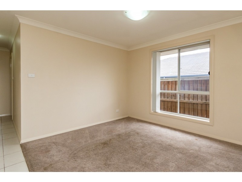 1/20 Oystercatcher Street, Aberglasslyn NSW 2320