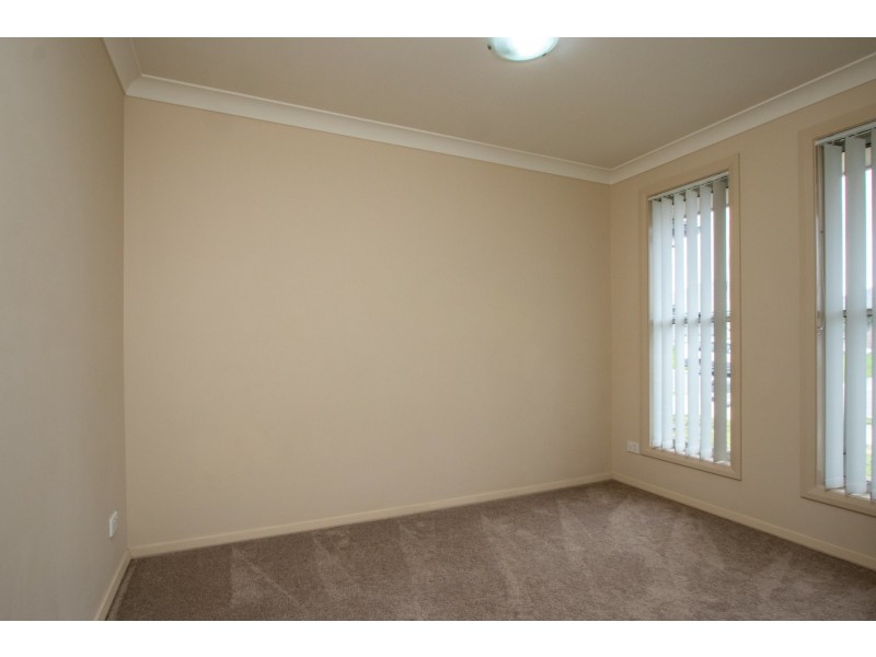 1/20 Oystercatcher Street, Aberglasslyn NSW 2320