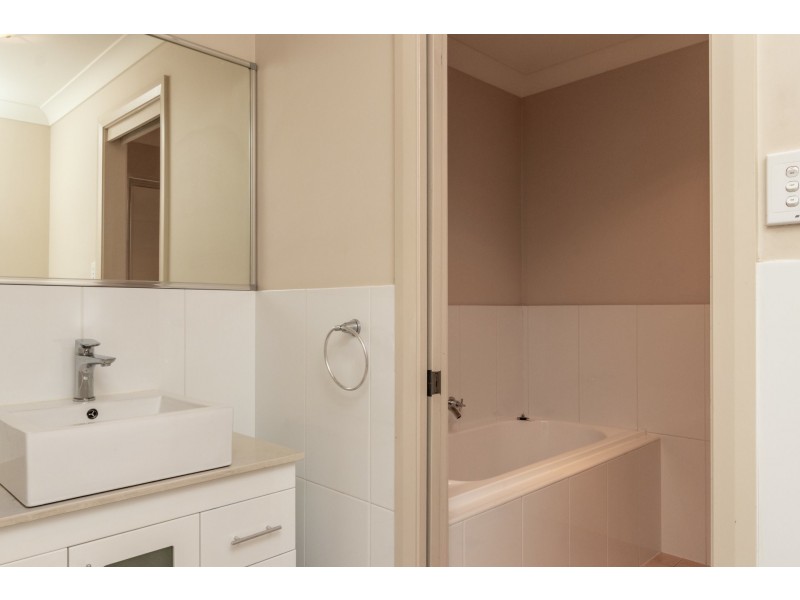 1/20 Oystercatcher Street, Aberglasslyn NSW 2320