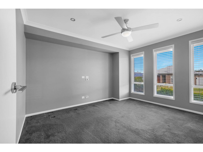 4 Starling Street, Aberglasslyn NSW 2320