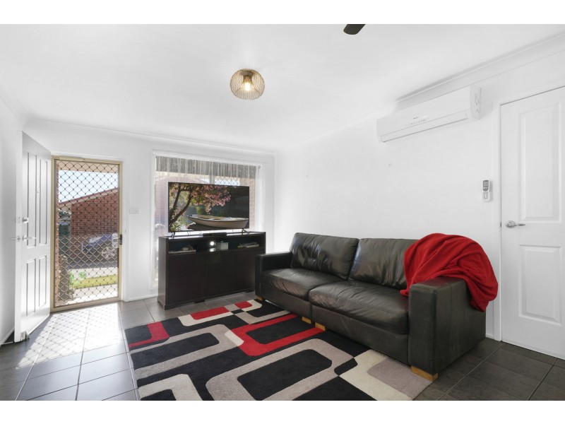 4/4 Justine Parade, Rutherford NSW 2320