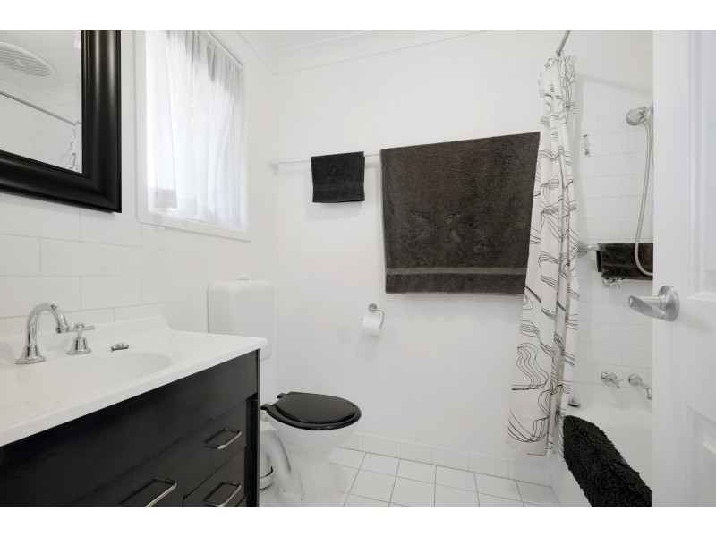 4/4 Justine Parade, Rutherford NSW 2320