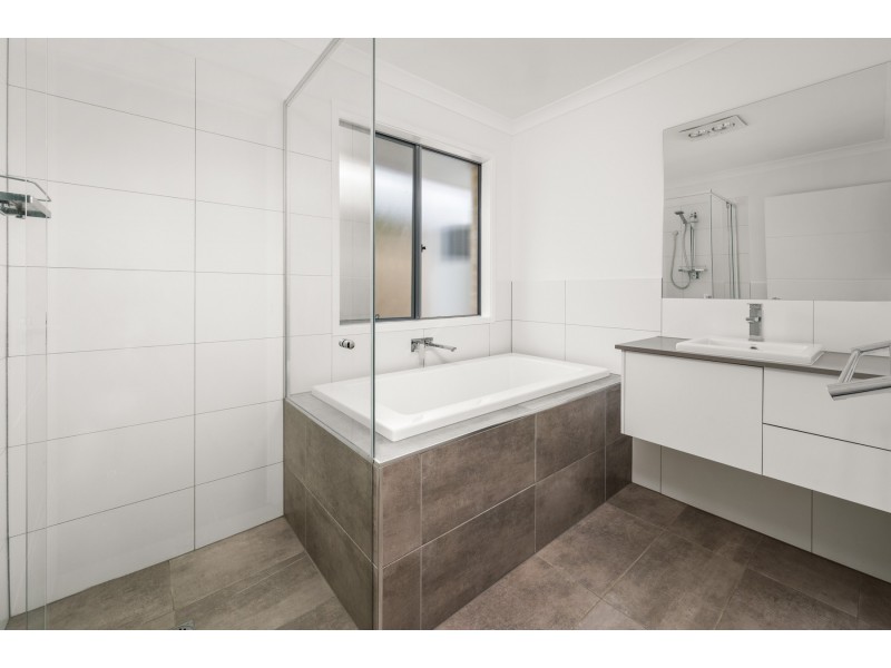 35A Sapphire Drive, Rutherford NSW 2320