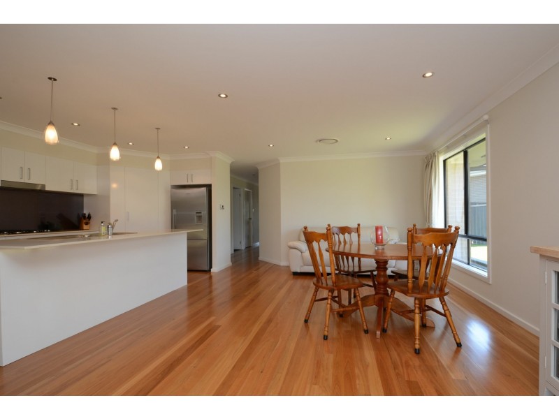 6 Macrae Street, East Maitland NSW 2323