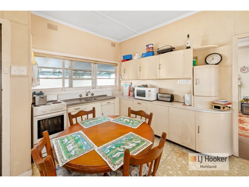 88 Gillies Street, Rutherford NSW 2320