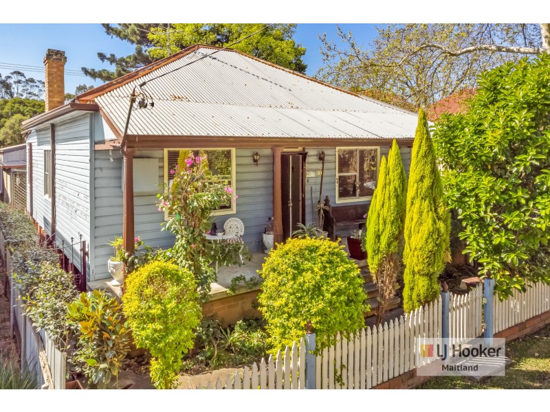 11 Cross Street, South Maitland NSW 2320