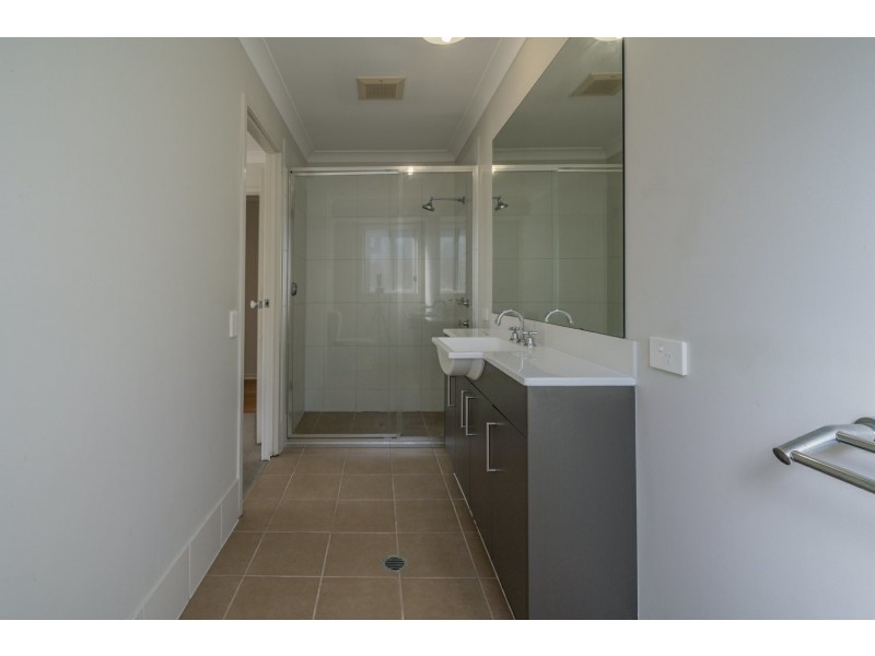 122 McKeachie Drive, Aberglasslyn NSW 2320