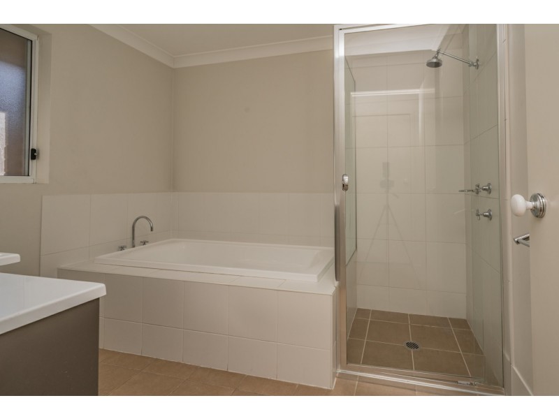 122 McKeachie Drive, Aberglasslyn NSW 2320