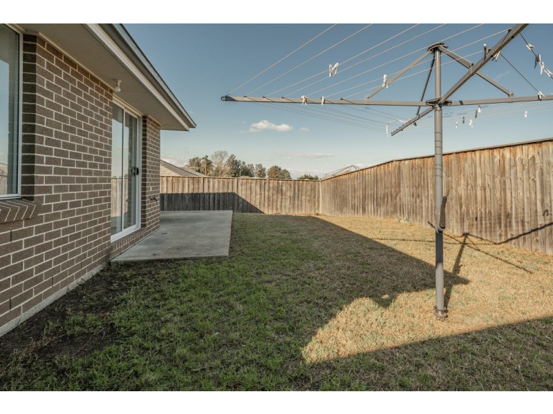 122 McKeachie Drive, Aberglasslyn NSW 2320