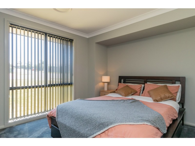 110 McKeachie Drive, Aberglasslyn NSW 2320