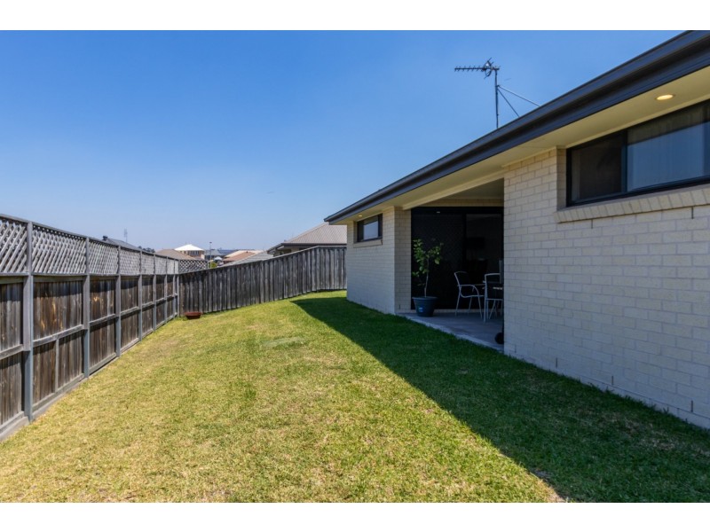 110 McKeachie Drive, Aberglasslyn NSW 2320