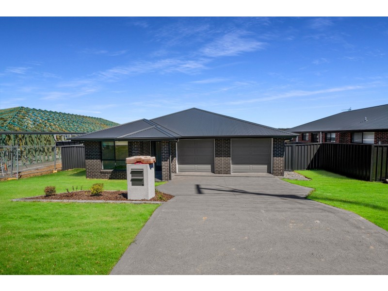 1/2 Kent Street, Greta NSW 2334