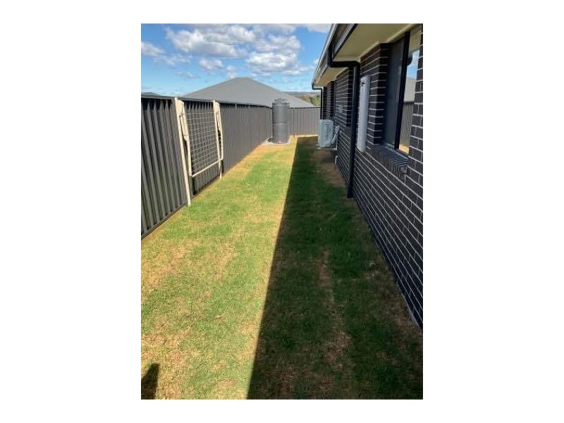 1/2 Kent Street, Greta NSW 2334